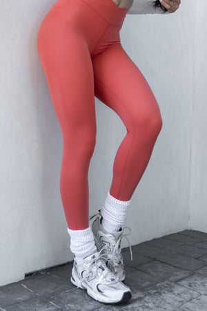 KZ’s Crossover Waist Legging